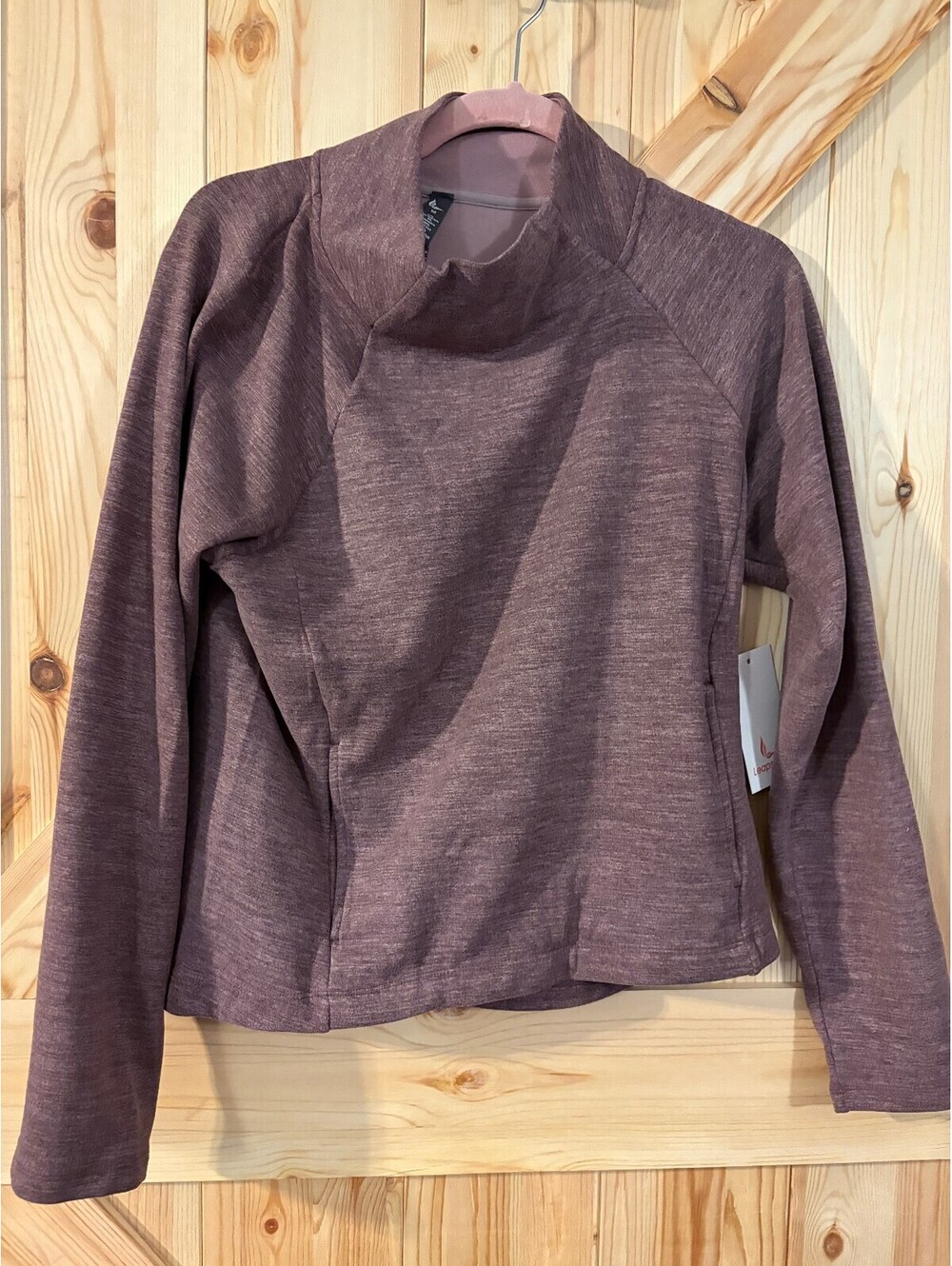 Leapstride Women's Sealed Sweatshirt in Maroonish/Burgundyish Heather, Size M